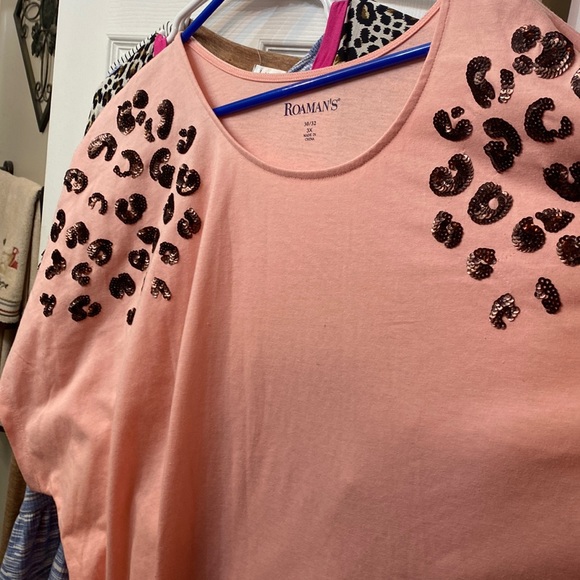Roaman's Tops - Roaman's sequin cheetah print drop sleeve t-shirt top 3x (30/32)